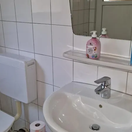 Apartamento Schoene Monteurwohnung Fewo Mit 6 Schlafzimmern Im Zentrum Von Bingen