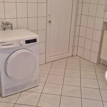 Schöne Monteurwohnung Fewo mit 6 Schlafzimmern im Zentrum von Bingen Apartment Bingen am Rhein